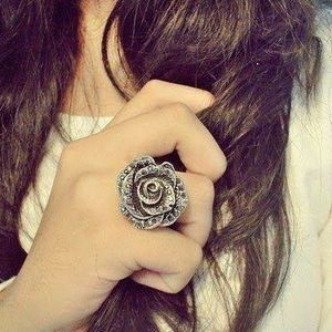 Meet your Posher, Tiyba